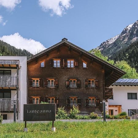 Tante Anna - Retreats Mit Weitblick Aparthotel Sankt Gallenkirch Exterior photo